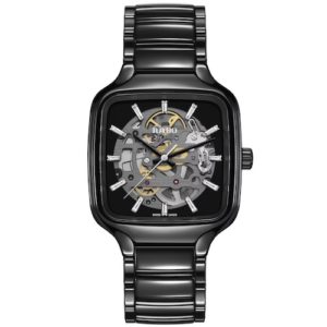 Die trapezförmigen Diamanten im Baguetteschliff besitzen ein Gesamtgewicht von 0,372 Karat.