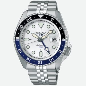 Die Seiko 5 Sports Automatic GMT mit dem Kaliber 4R34 ist eine Office-GMT.
