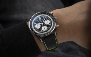 Breitling x Aston B01 Chronograph 43 Aston Martin Handgelenk