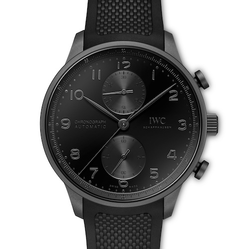 Der IWC Portugieser Chronograph Ceratanium IW371631 ist komplett in Schwarz gehalten.