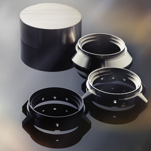 Ausgangsmaterial ist eine spezielle Titanlegierung nach IWC-Spezifikationen.