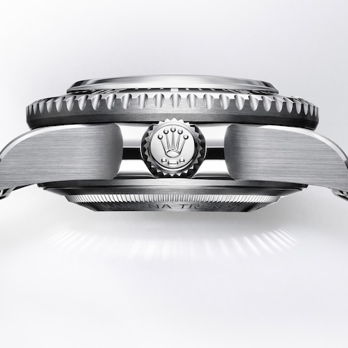 Rolex Oyster Perpetual Deepsea Challenge Das Gehäuse der Oyster Perpetual Deepsea Challenge von Rolex ist aus Titan RLX gefertigt.