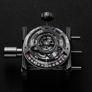 Die Stundensatelliten aus Aluminium sitzen auf Malteserkreuzen aus Berylliumbronze.